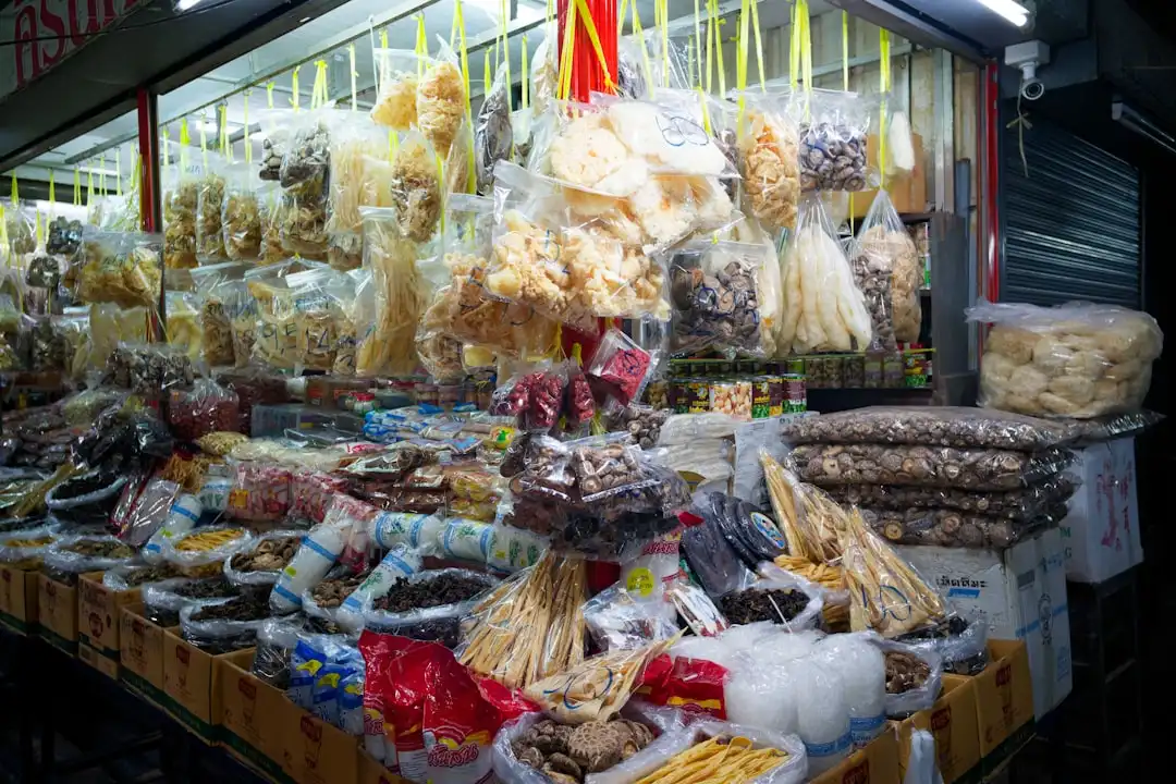 东莞电商物流包装材料选型：气泡膜与珍珠棉的适用场景对比分析