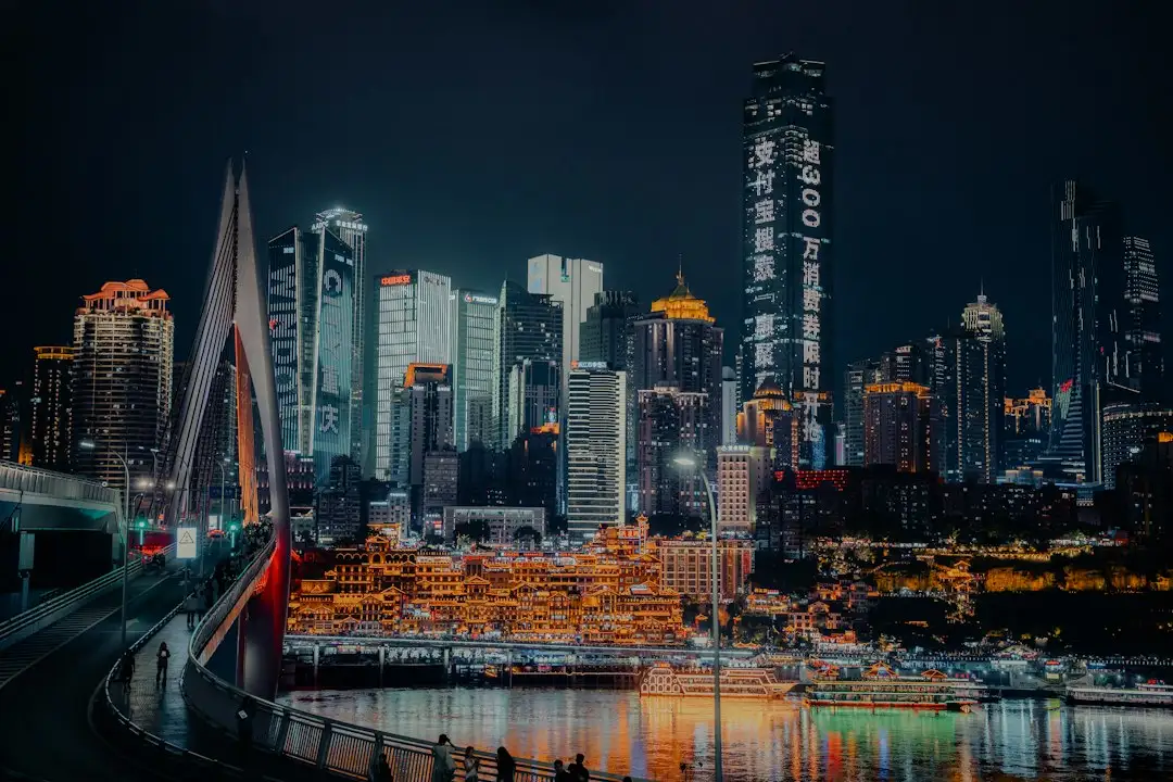 东莞电商物流常用包装材料：气泡膜与珍珠棉的性能对比分析